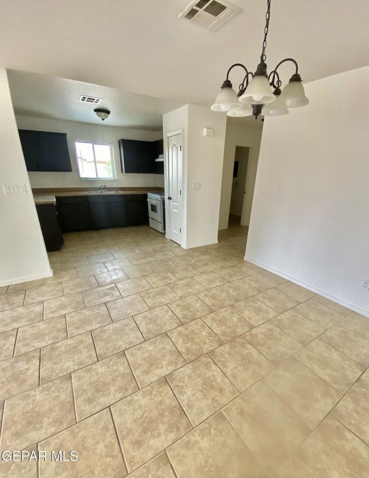 9228 San Lorenzo Ave #B - Photo 4 of 14