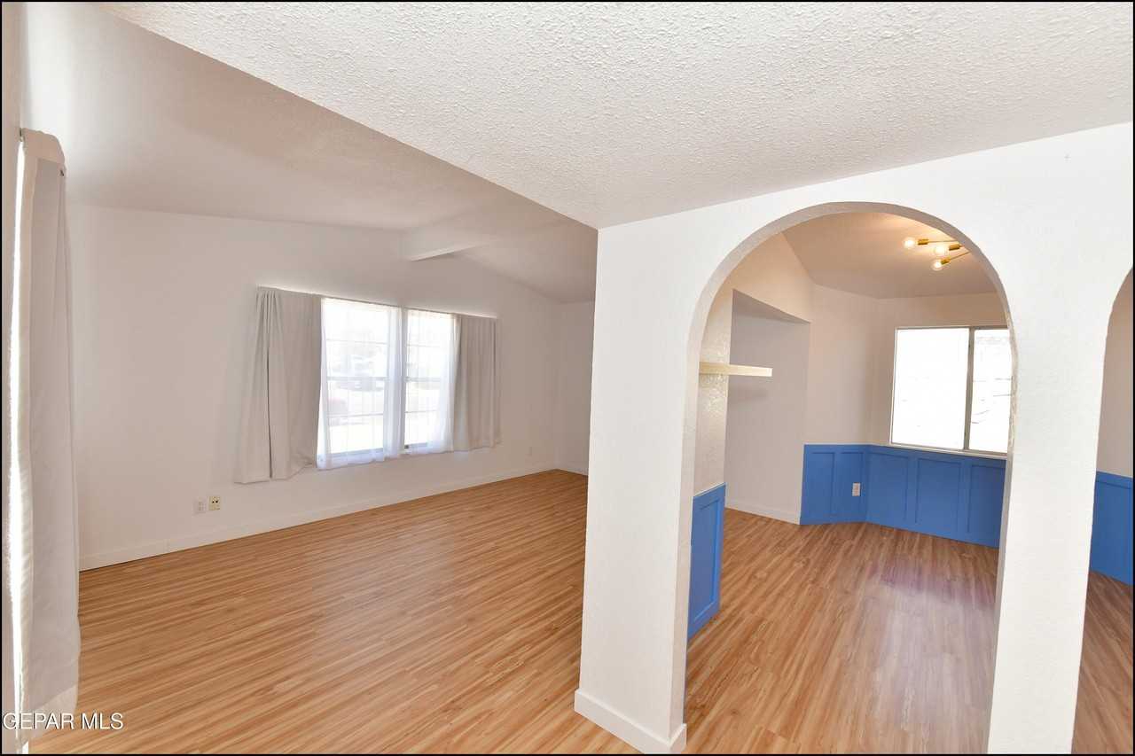 904 Oneida Dr - Photo 6 of 43