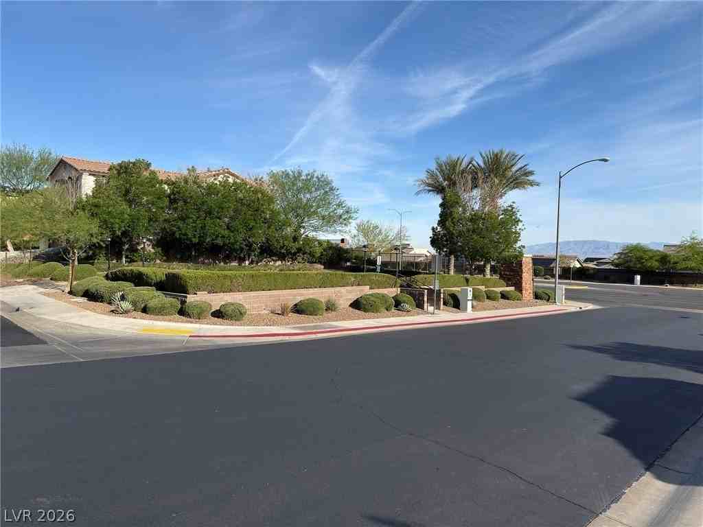 208 Rocky Basin St - Photo 6 of 37
