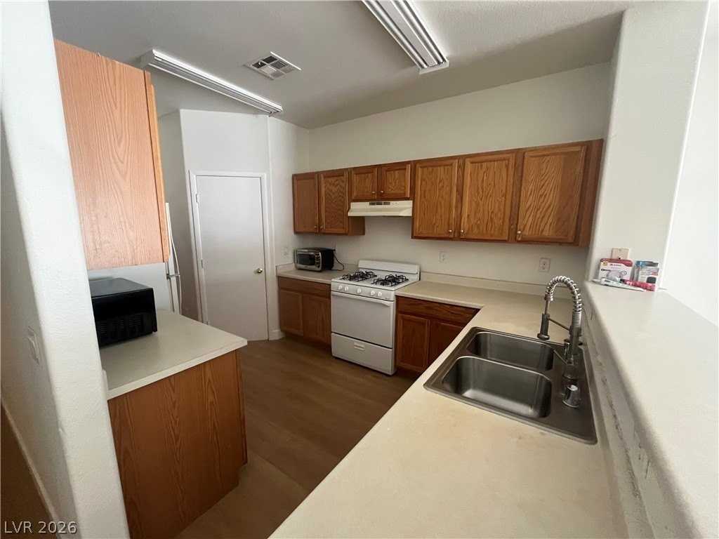 6090 Allred Pl #103 - Photo 5 of 27