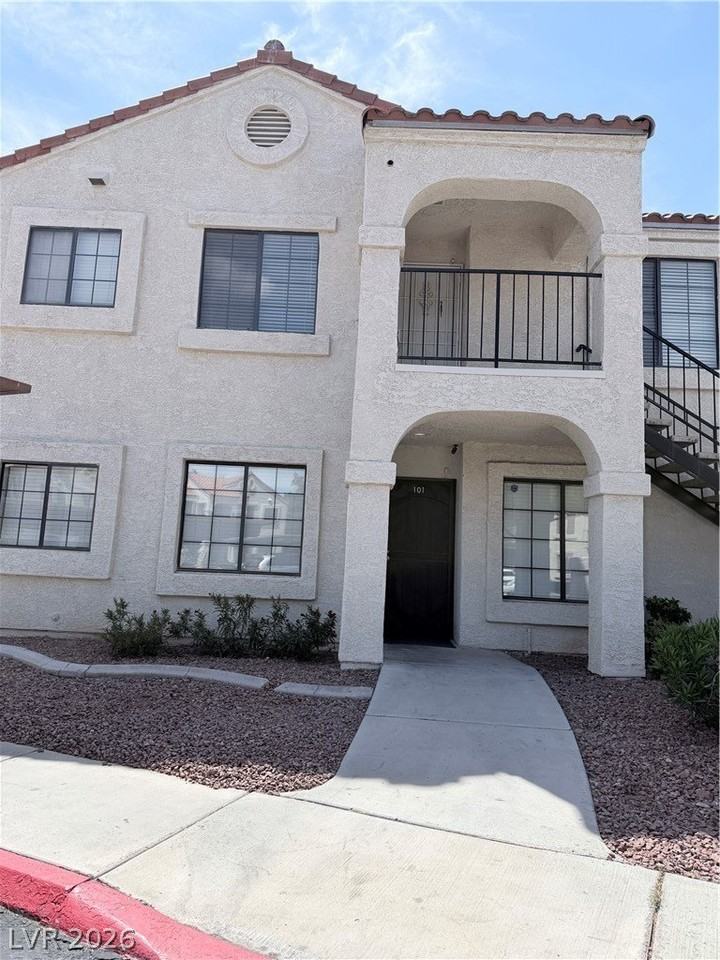 4805 Nara Vista Way #101