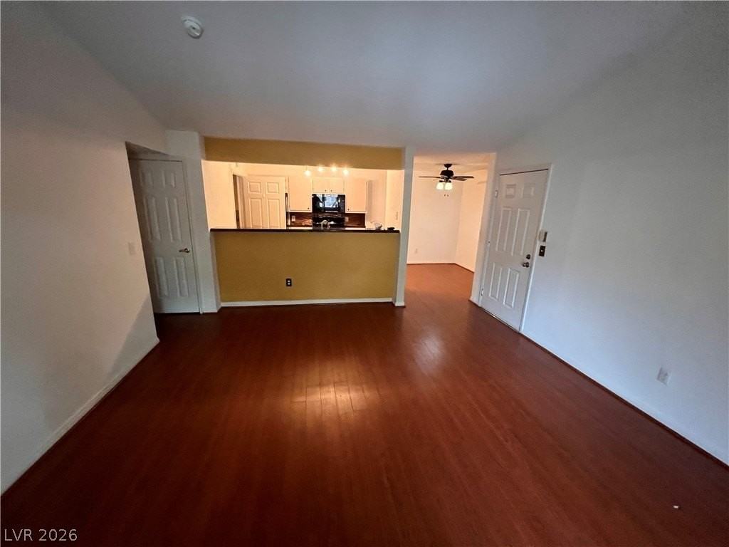 231 W Horizon Ridge Pkwy #1421 - Photo 3 of 14
