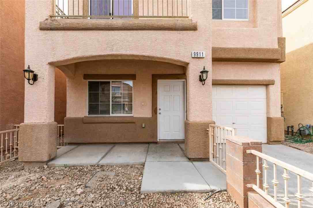 9911 Star Lake Ave - Photo 3 of 37