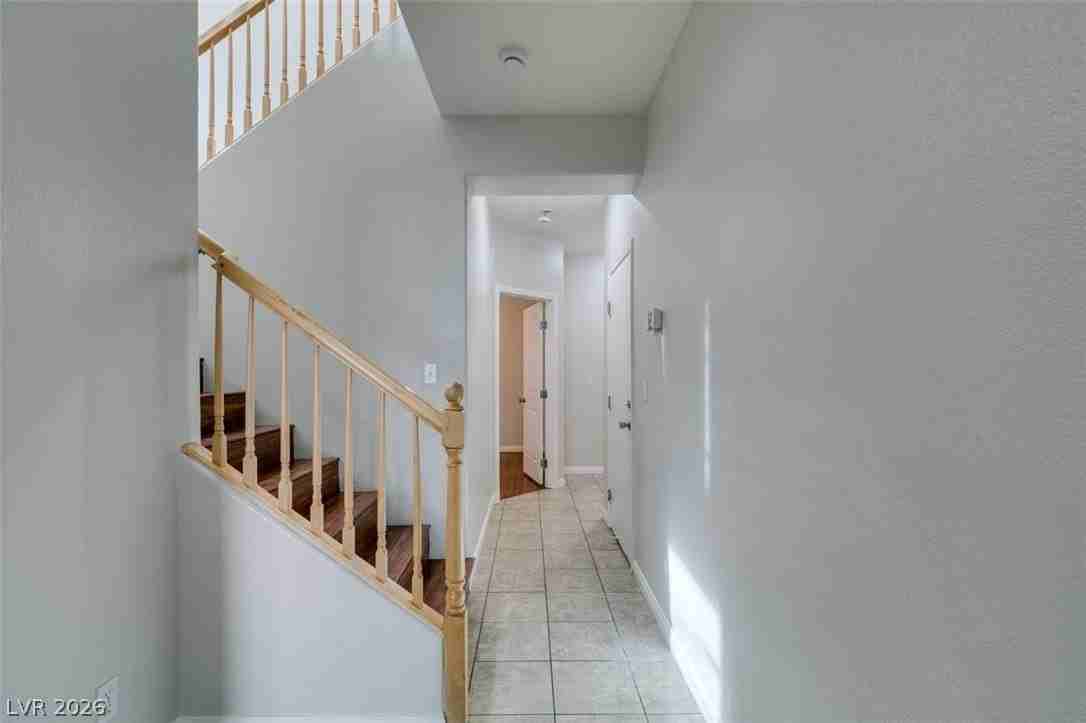 9911 Star Lake Ave - Photo 4 of 37