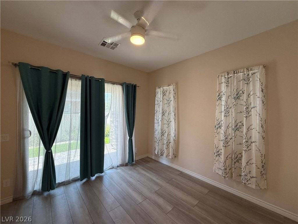 208 Bellini Peak Ave - Photo 6 of 10