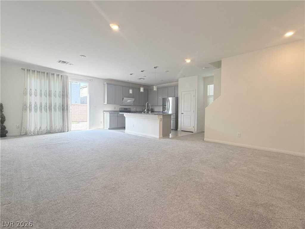 7659 W Mistral Ave - Photo 5 of 27