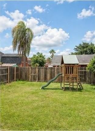 3100 Falcon Ave - Photo 4 of 7
