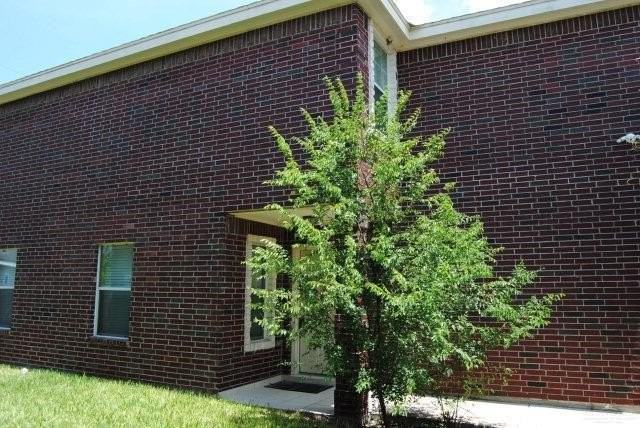 116 S 49th St #1 - Photo 4 of 23
