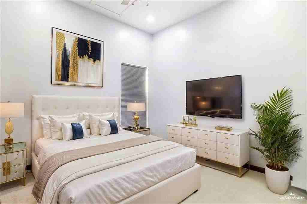 800 New Orleans Cir - Photo 4 of 16