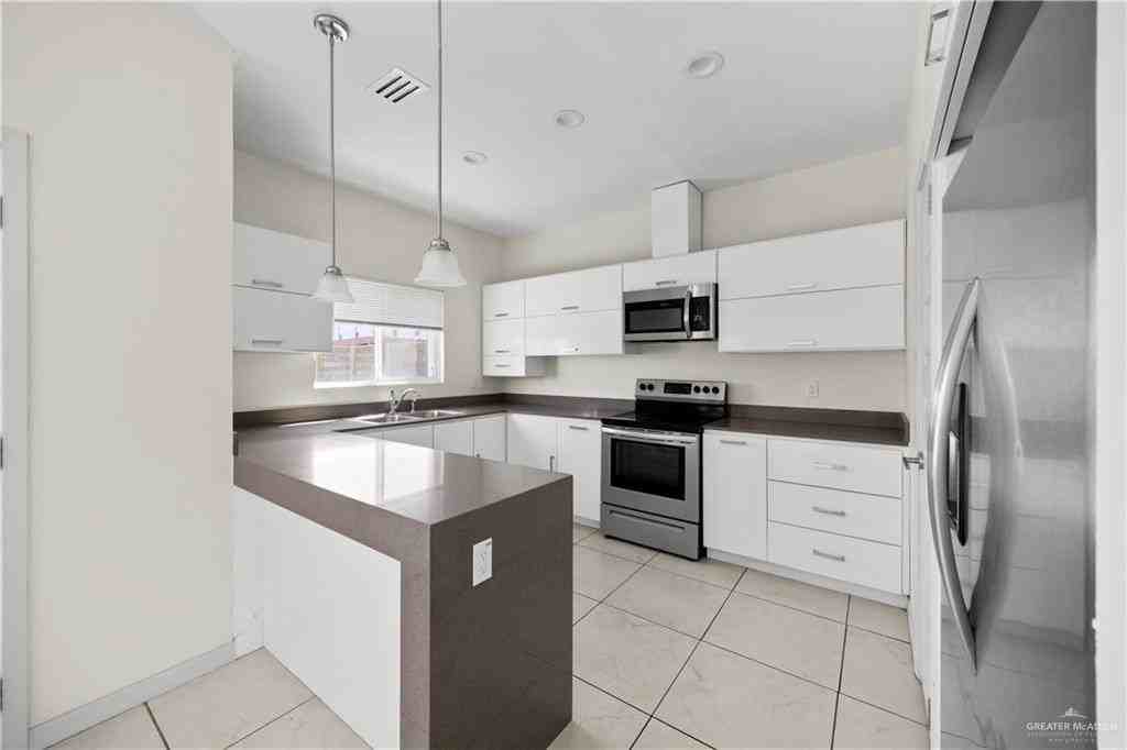 2308 Harmony Ln #B - Photo 5 of 15