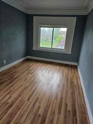2417 W Grand St - Photo 5 of 9