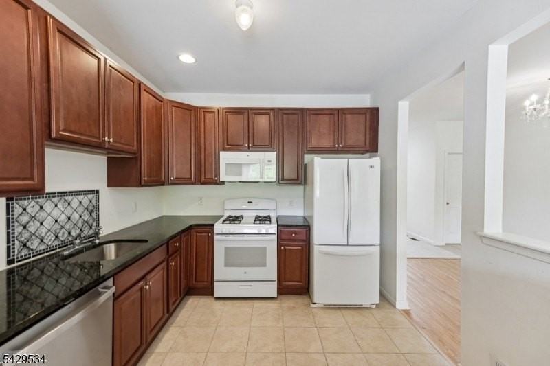 26 Decroce Ct #26 - Photo 6 of 24