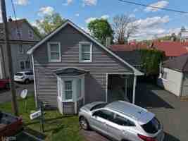 featured image of 3 Plane St #1