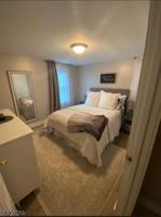 featured image of 3 Plane St #1