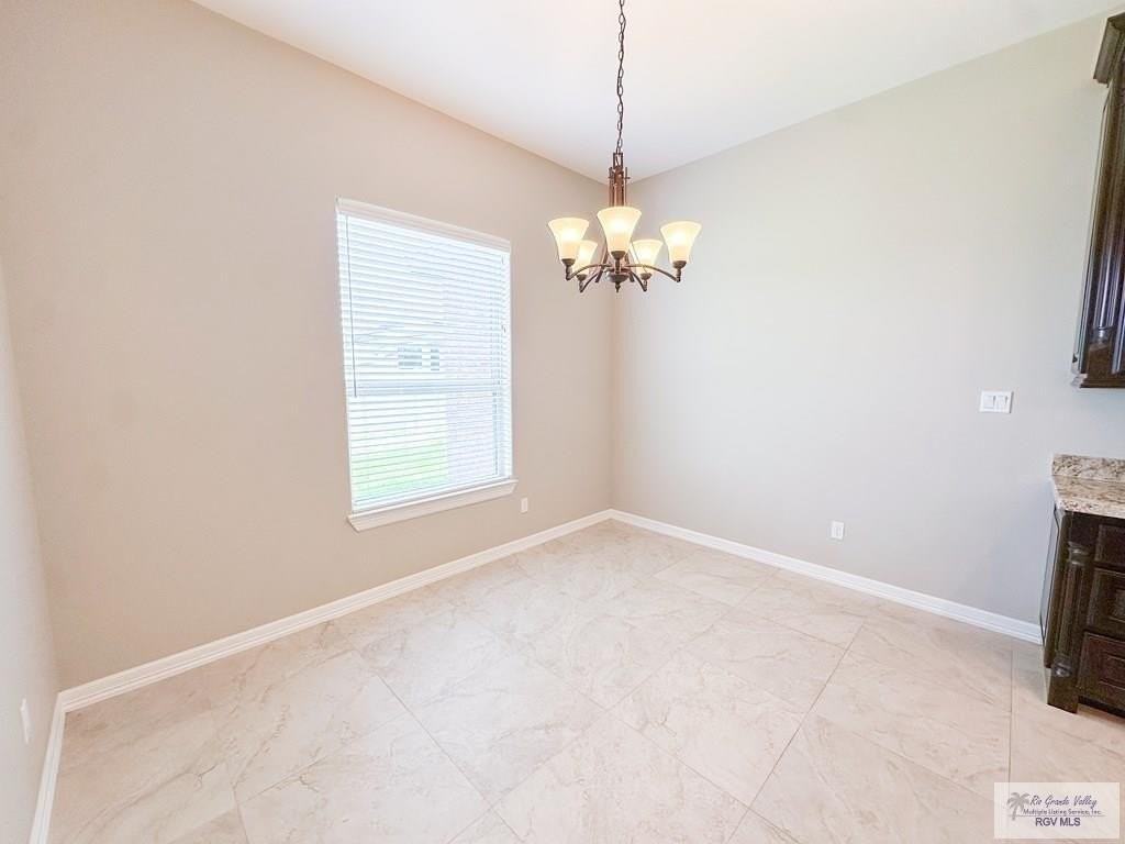 814 Knotty Pine Ln - Photo 6 of 24