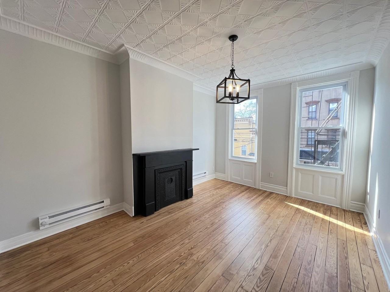 492 Monmouth St #2R - Photo 2 of 20