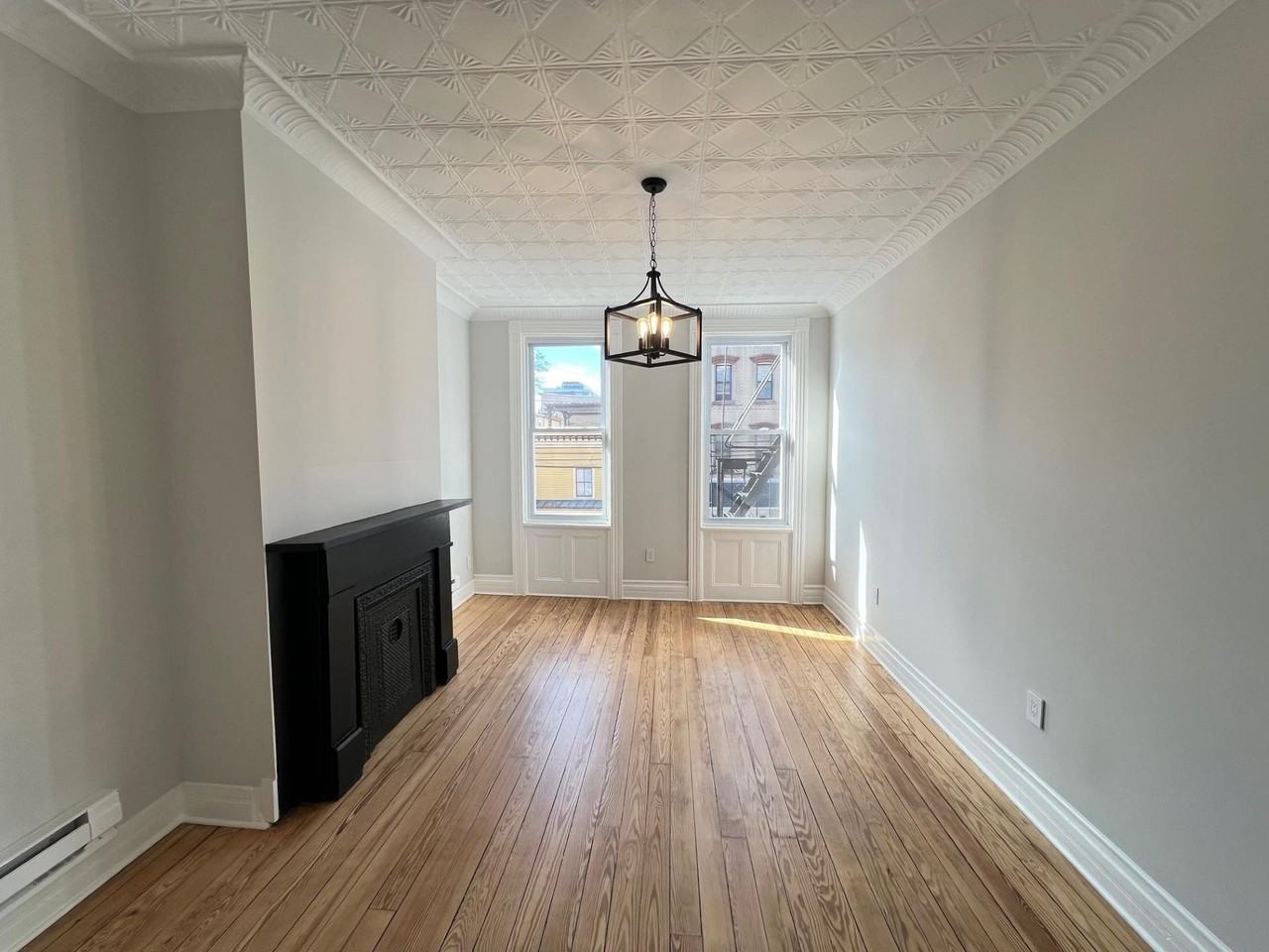492 Monmouth St #2R - Photo 3 of 20