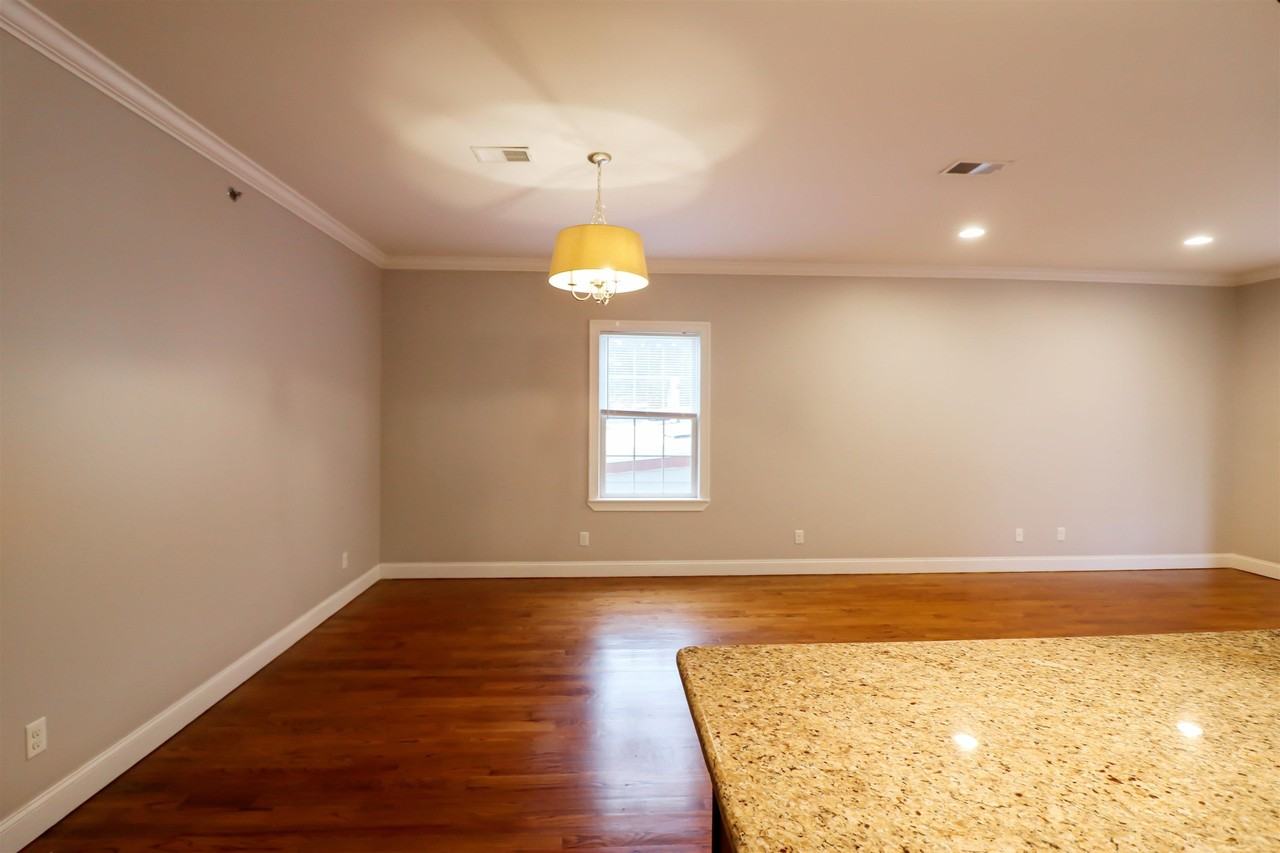 22 W 19th St #2 - Photo 5 of 27