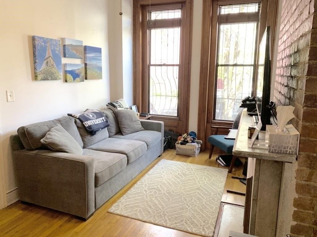 291 8th St #1E - Photo 2 of 15