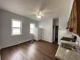 featured image of 123 W 19th St #5