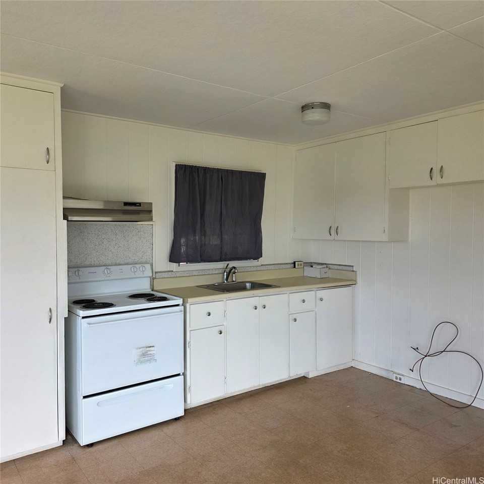 199 California Ave - Photo 6 of 16