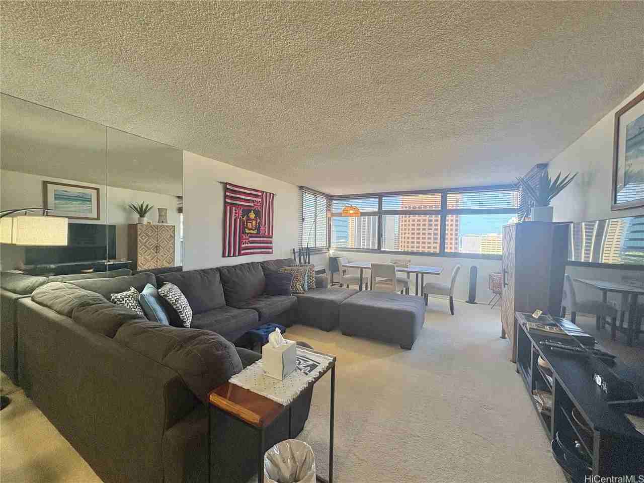 55 S Kukui St - Photo 2 of 25