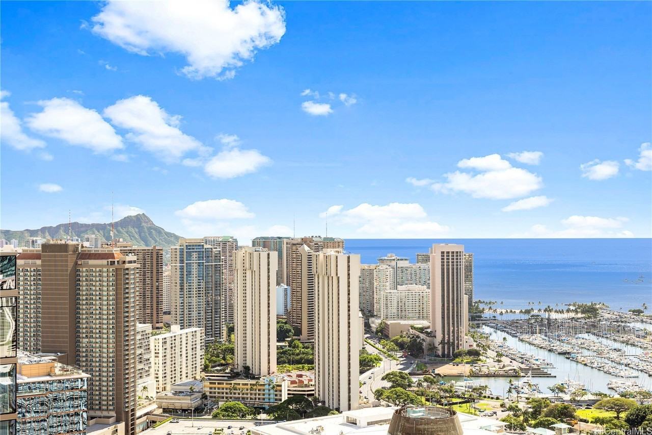 1388 Kapiolani Blvd #4205 - Photo 7 of 19