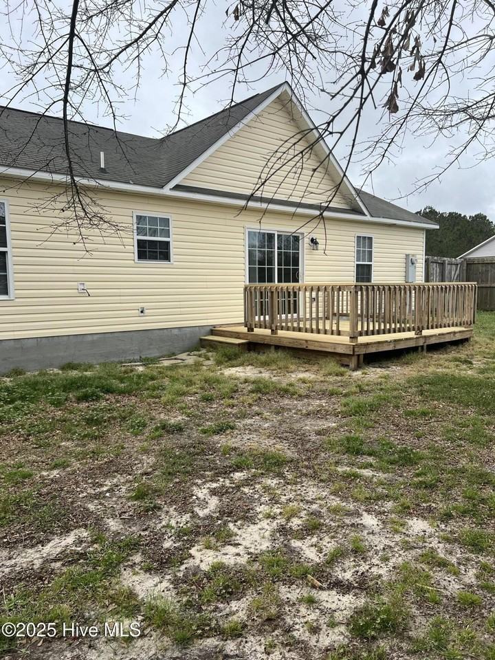 119 Sparkling Brook Way - Photo 4 of 21