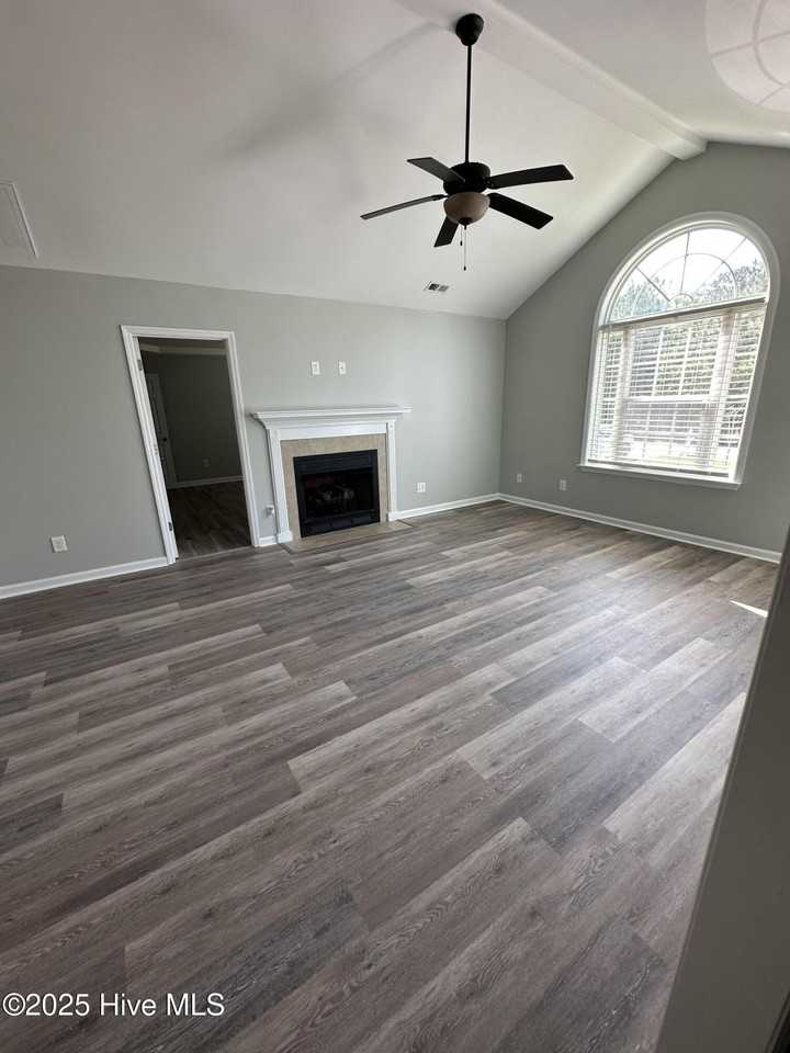 119 Sparkling Brook Way - Photo 7 of 21