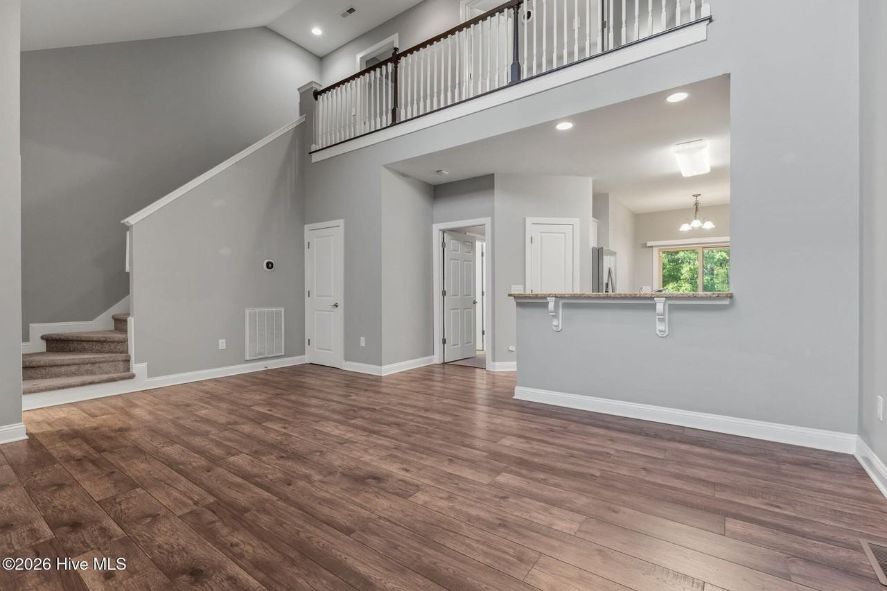 108 Cypress Cir - Photo 7 of 45