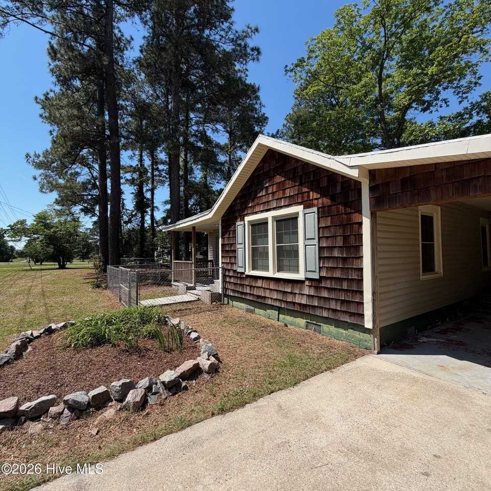 6164 N Highland Blvd - Photo 3 of 19