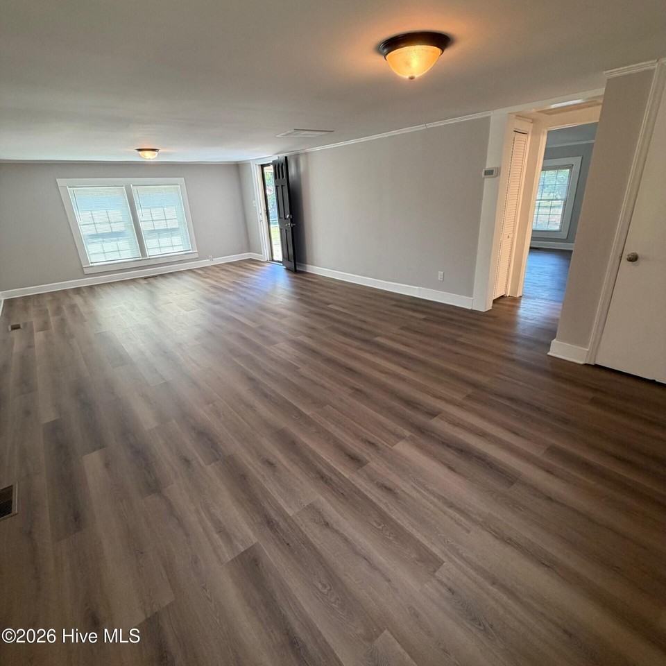 6164 N Highland Blvd - Photo 6 of 19