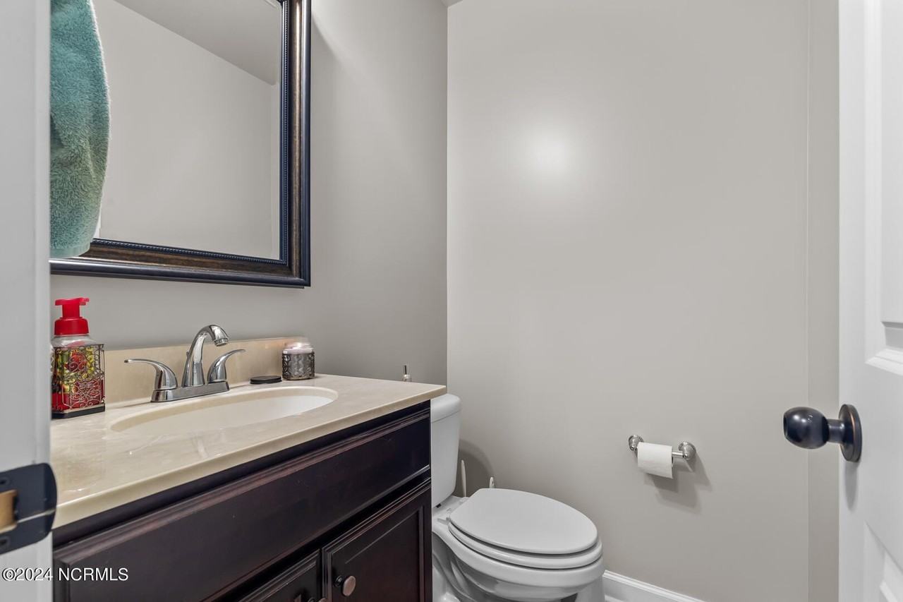 502 Maggies Ct - Photo 4 of 33