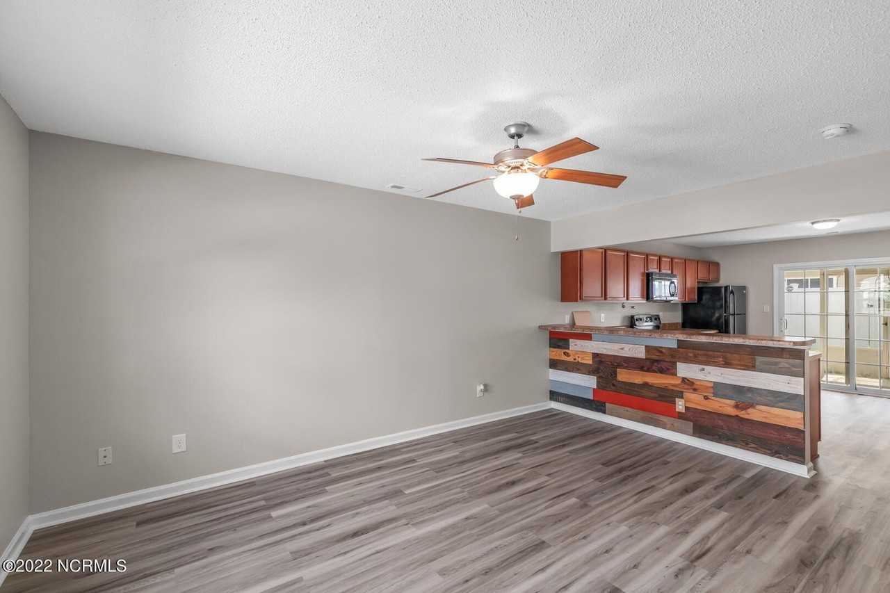 1004 Banister Loop - Photo 7 of 27