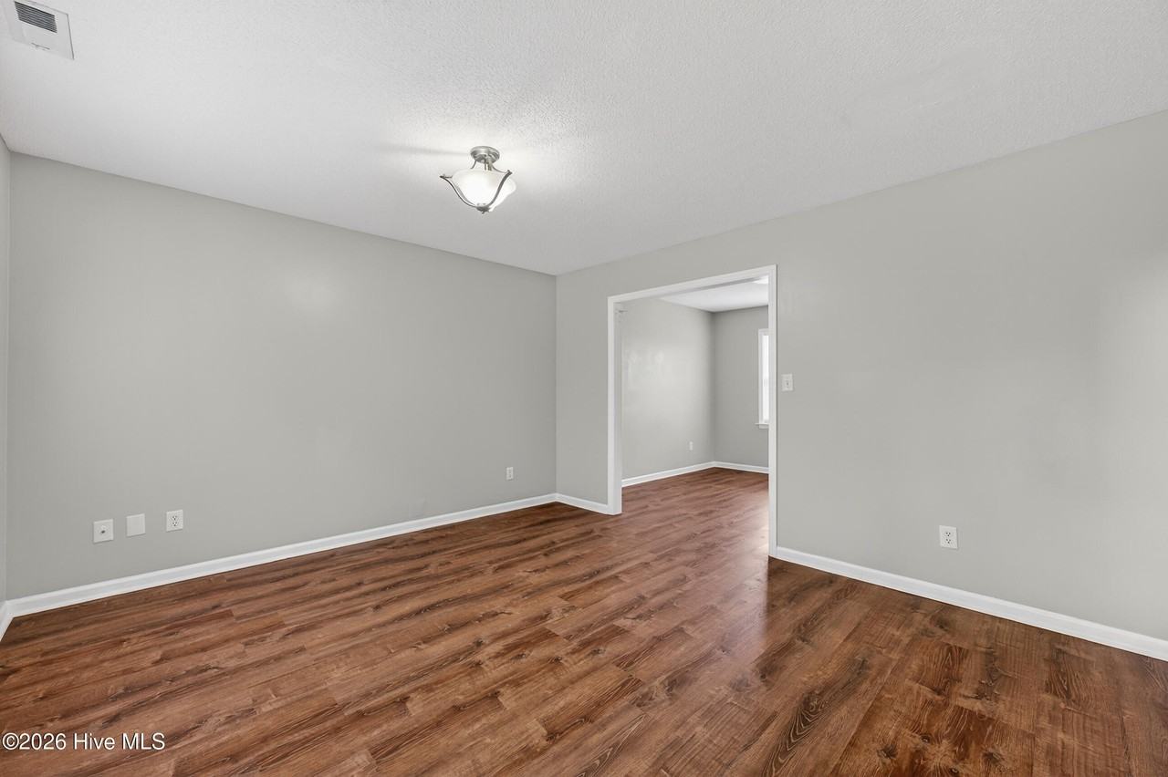 111 Marshall Farm Rd - Photo 4 of 39