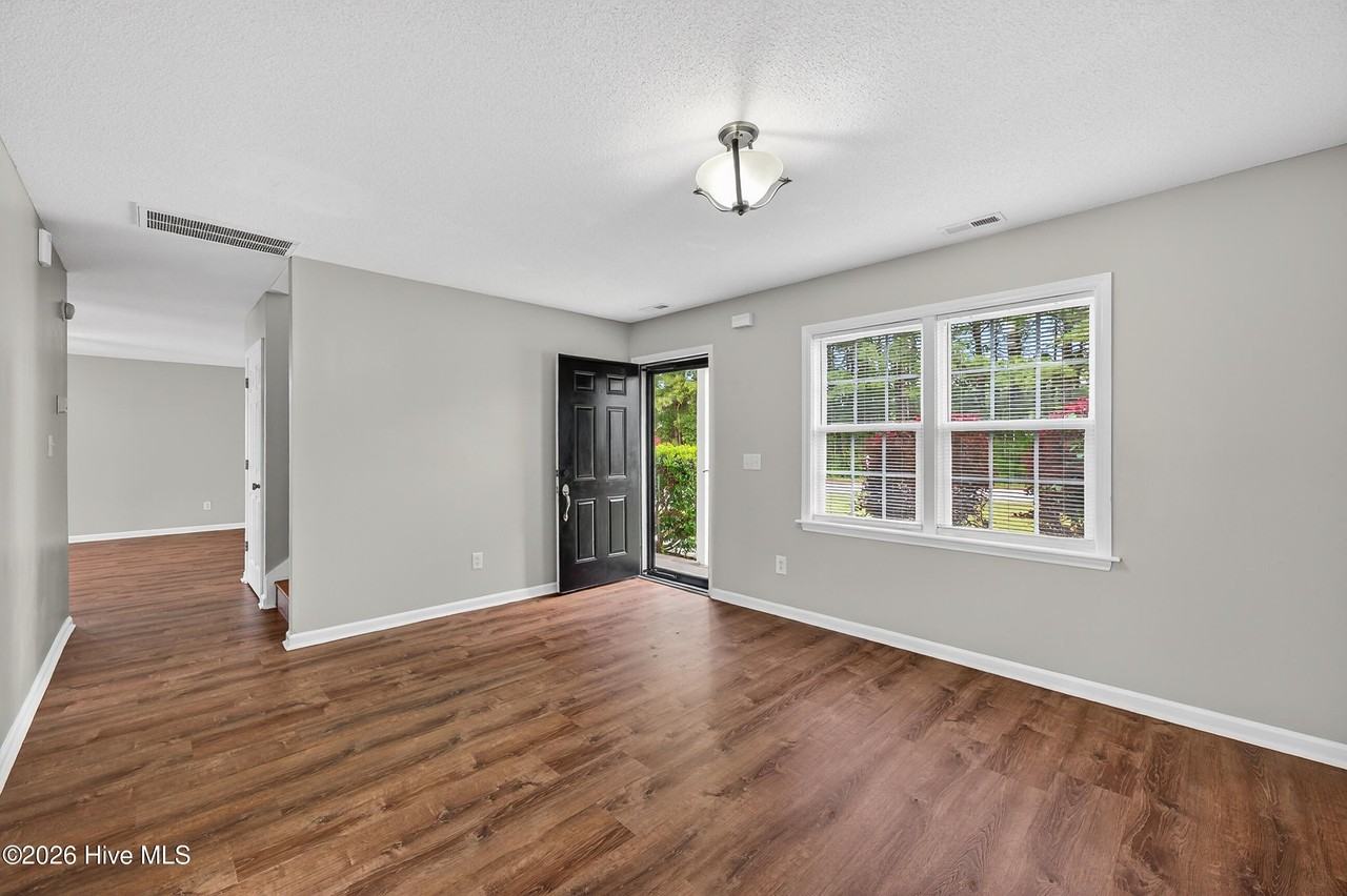 111 Marshall Farm Rd - Photo 5 of 39