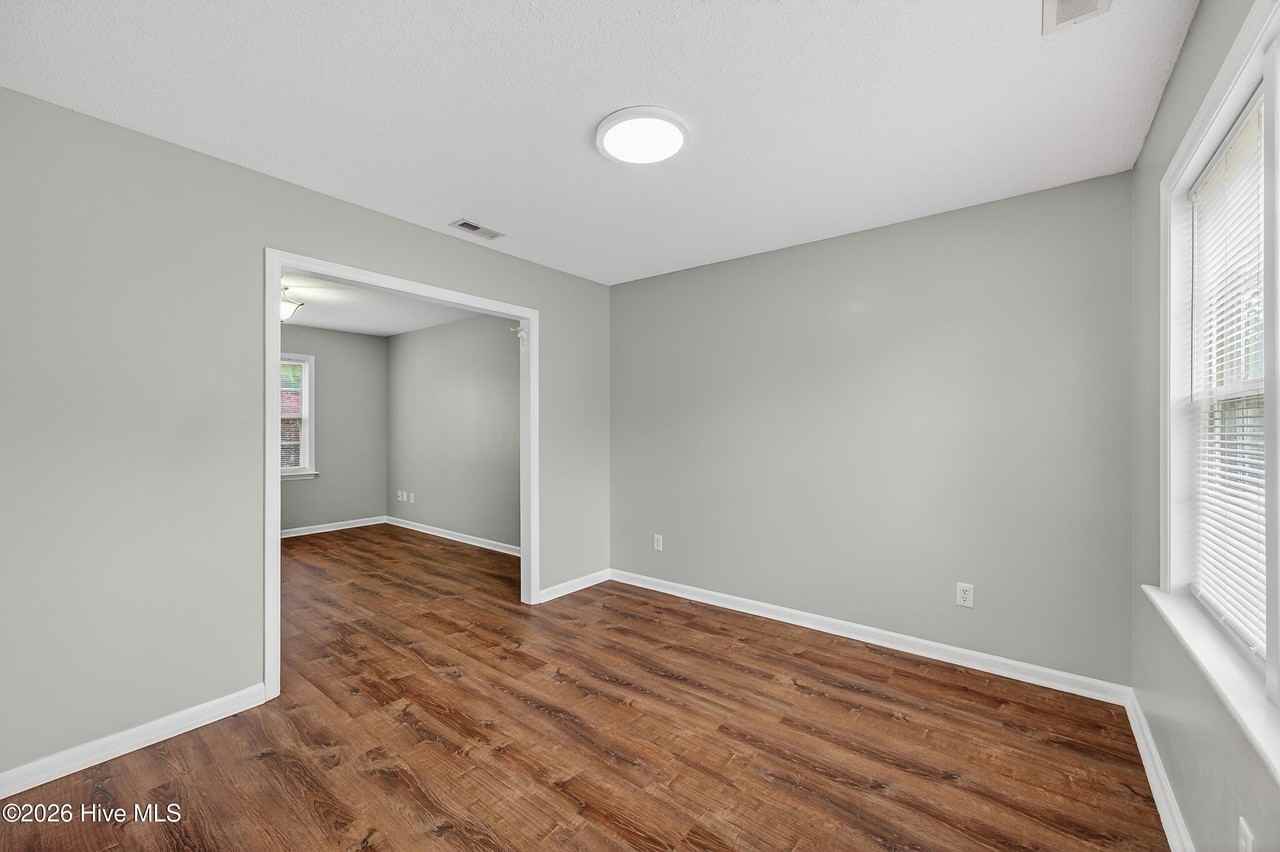 111 Marshall Farm Rd - Photo 7 of 39