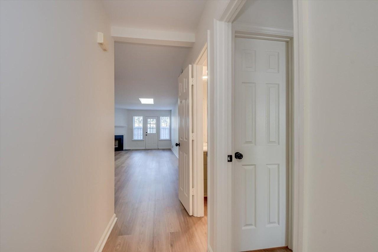 128 Barts Dr - Photo 5 of 28