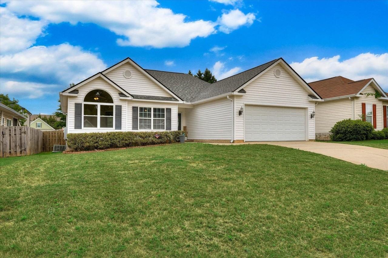1004 Leigh Lake Rd - Photo 4 of 41