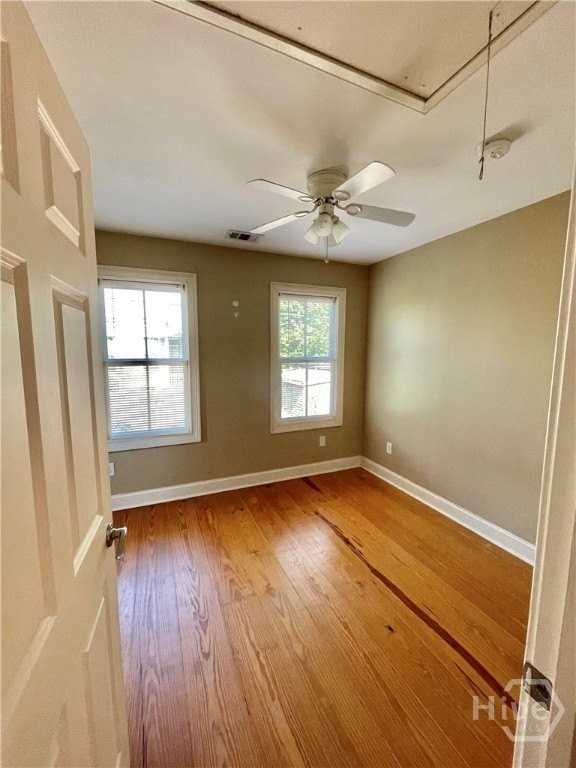 110 E Duffy St - Photo 7 of 11