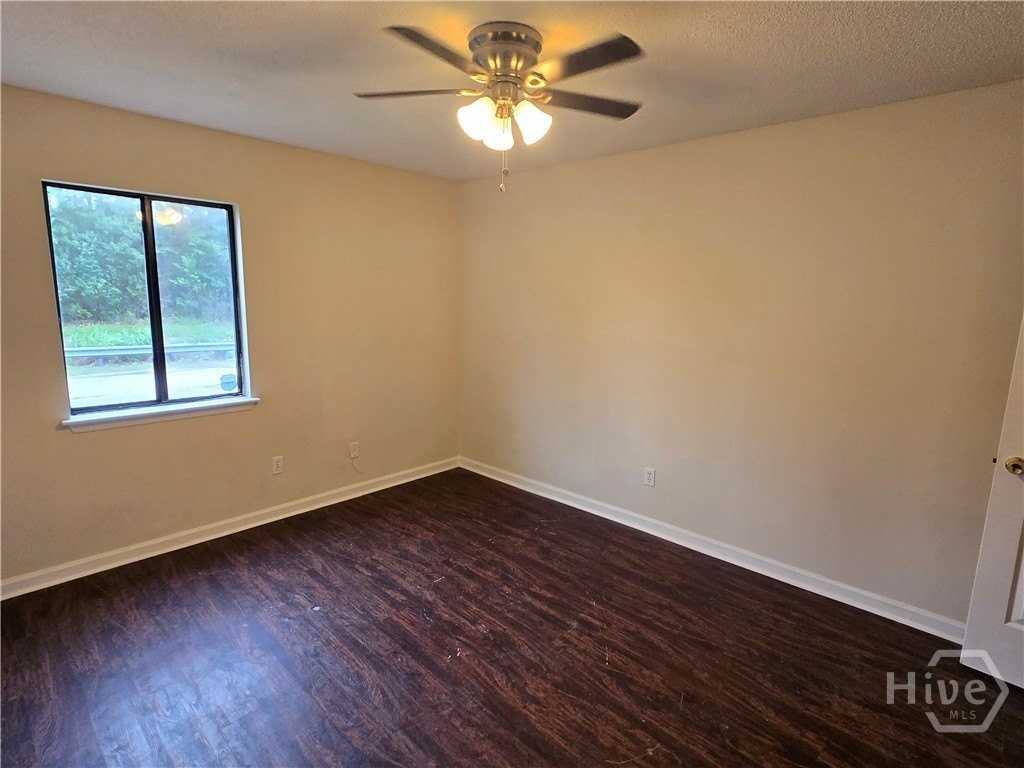 245 Holland Dr #11 - Photo 4 of 7