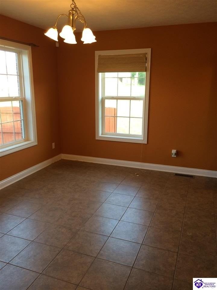 913 Silktree Cir - Photo 6 of 27