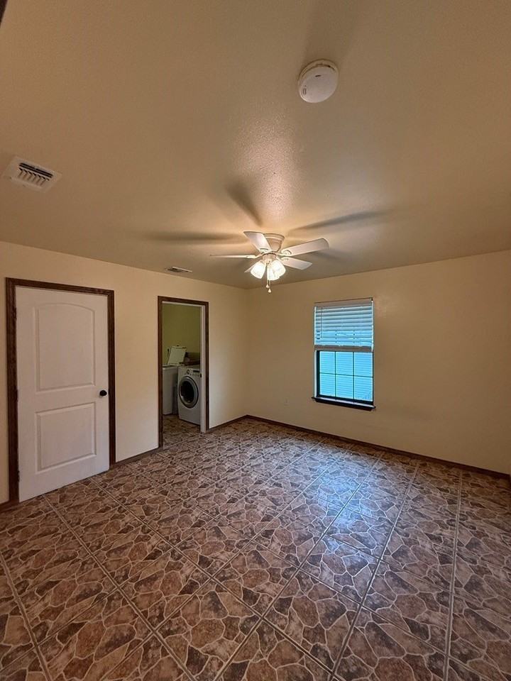 1441 Hidden Acres Rd - Photo 4 of 19