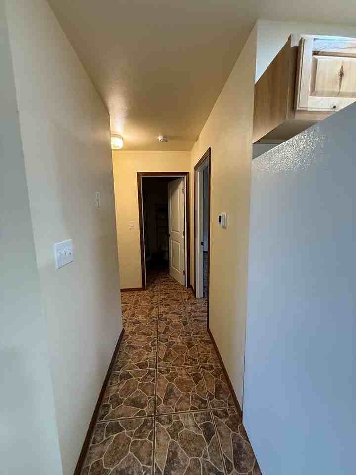 1441 Hidden Acres Rd - Photo 7 of 19