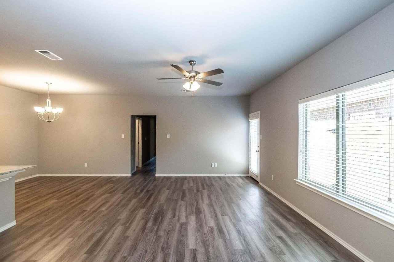 1218 Preston Trl #A - Photo 5 of 24