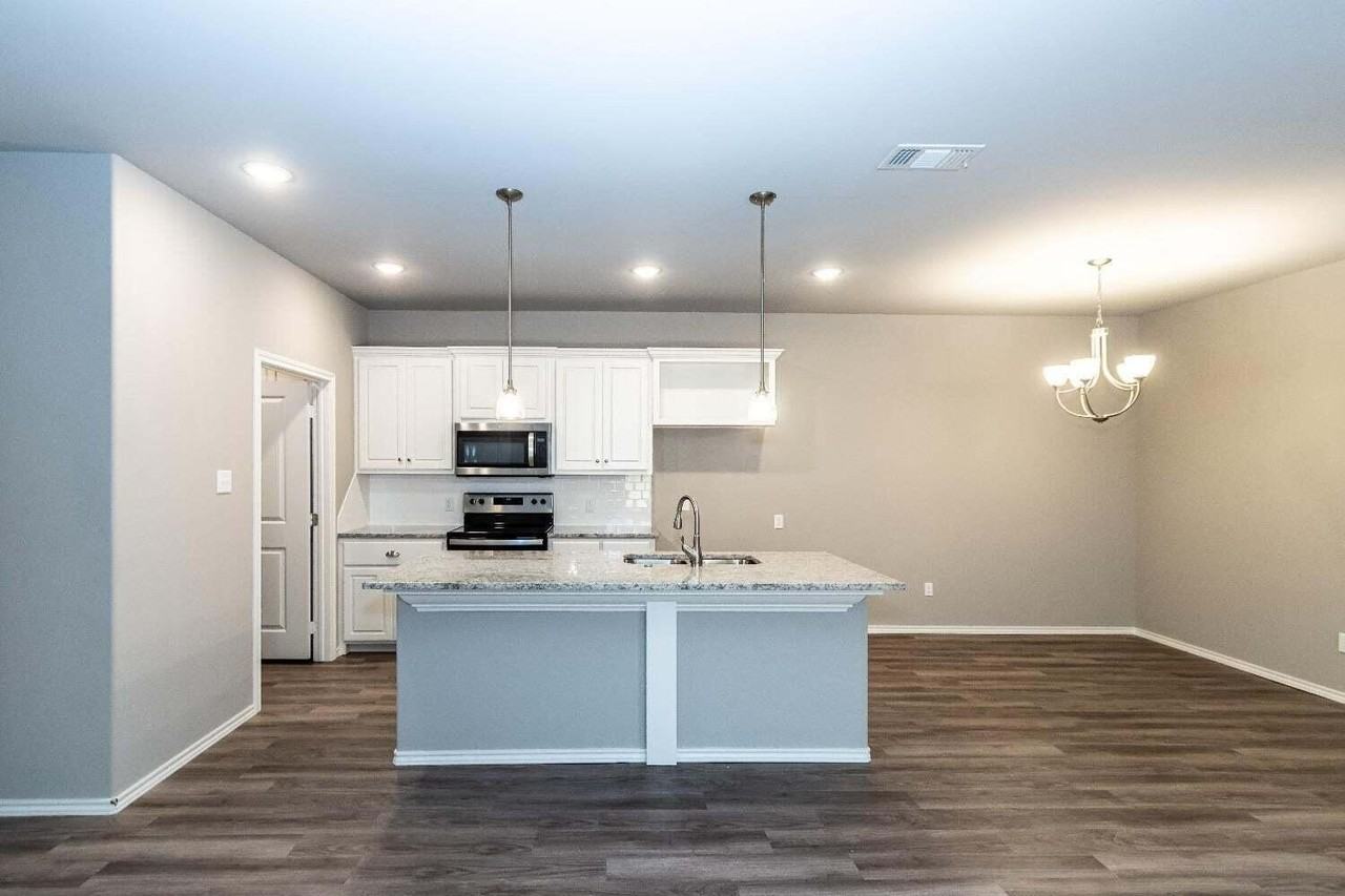 1218 Preston Trl #A - Photo 7 of 24