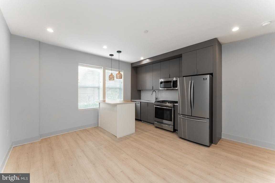 839 Kennedy St Nw - Photo 5 of 18