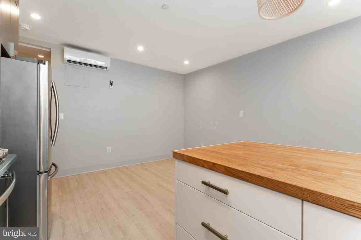839 Kennedy St Nw - Photo 7 of 18