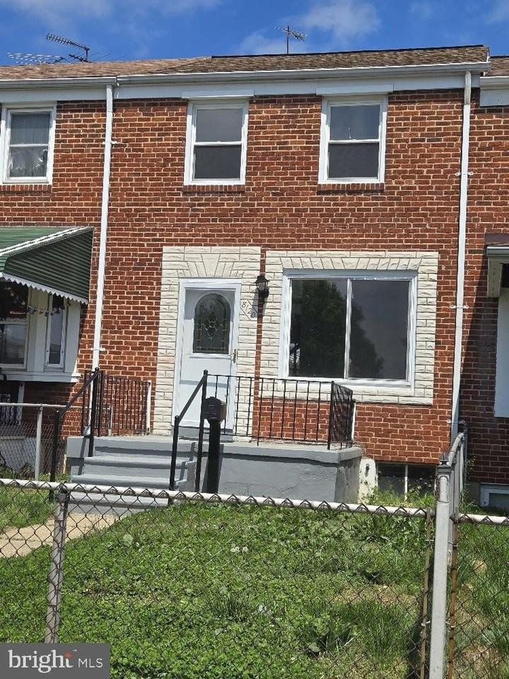 8120 Kavanagh Rd - Photo 2 of 23