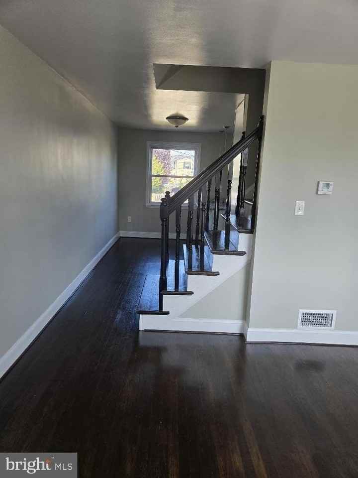 8120 Kavanagh Rd - Photo 3 of 23